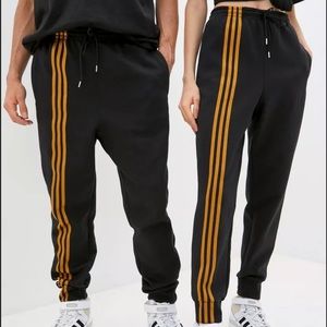 🖤SOLD ON MERC.ARI🖤